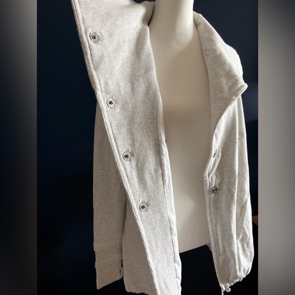 Sz4 Lululemon Gratitude Wrap jacket heathered white - Picture 7 of 10